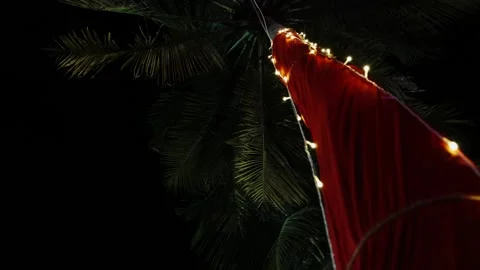 Decorated Tree Background, Red and Green Decoration, glowing string lights Stockbeeldmateriaal 228063310