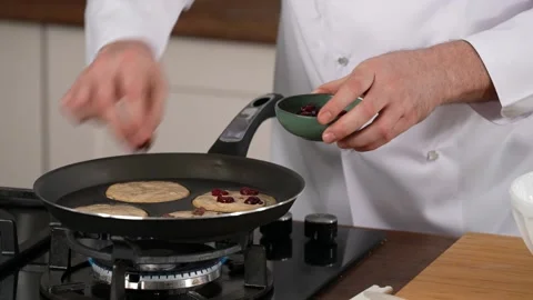 Decorates pancakes Stock Footage 183519765