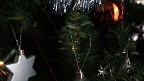 Decorating A Christmas Tree 스톡 동영상 83020417