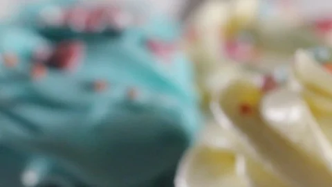 Decorating cup-cake with cream. Culinary master class design cupcakes, cream Video stock 77069680