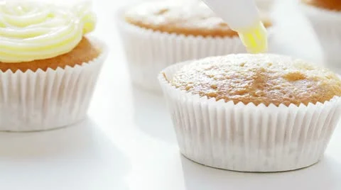 Decorating Cupcake Video stock 11810171