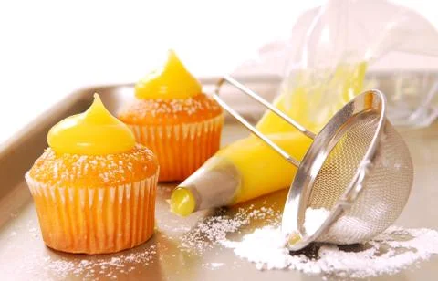 Decorating cupcakes Foto stock