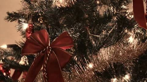 Decorating tree with Christmas ball Video stock 49940090