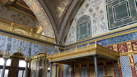 Decoration inside the Topkapi Palace building. Topkapi Palace interior. Palace Vídeo Stock 208936387