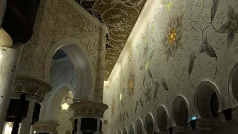 The decoration of the main hall Sheikh Zayed Mosque Stockbeeldmateriaal 125585773