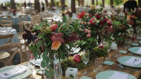 Decorations and Serving of a Wedding Banquet Vidéo 59792925