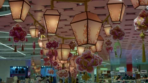 Decorative Hanging Lantern Lamps Inside Modern Shopping Mall Vídeo Stock 331229378