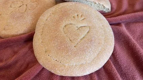 Decorative Moroccan flatbread (a mixture of natural yeast, whole wheat flour and Stock Photos
