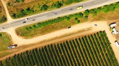Decrease to a dirt road near the highway 库存影片 88511162