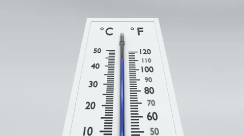 Decreasing temperature on huge thermometer. 库存影片 60603896