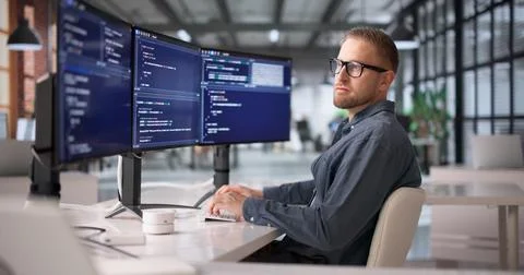 Dedicated Software Developer Concentrating On Programming And Problem Solving 写真素材