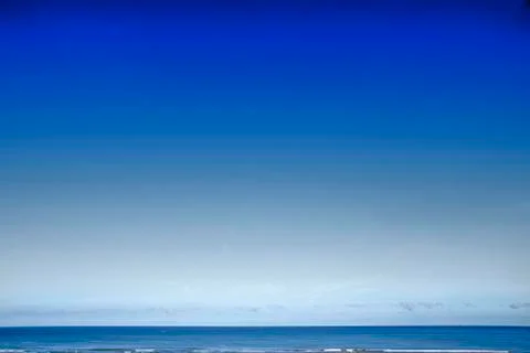 Deep blue color sky gradient 库存照片