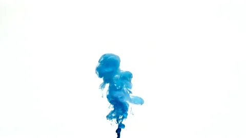 Deep blue paint in water Vídeo Stock 165501101