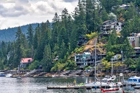 Deep Cove bay view on cloudy day Stock-Fotos