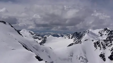 Deep dip snow crater Stock Footage 40546977