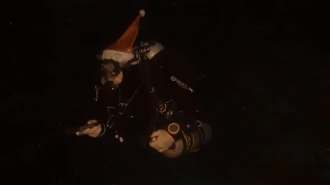 Deep diver in a dark cave underwater Stock Footage 111523417