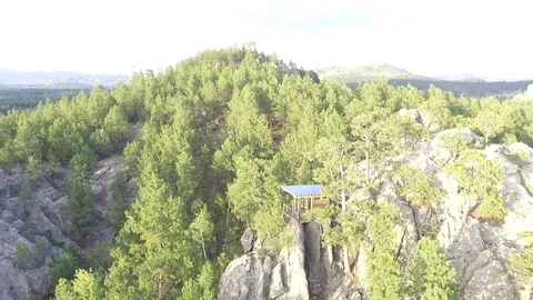Deep Forest Mountain Top Shelter Vidéo 89799672