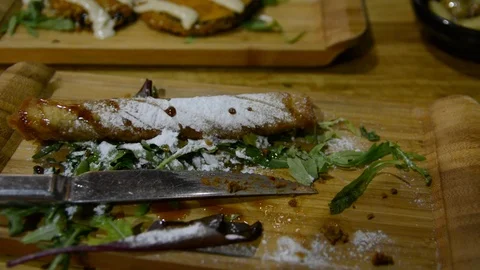 Deep fried pate filled pancake on plate. pancake rolls with pate in a crispy bre Vídeos de archivo 123370061