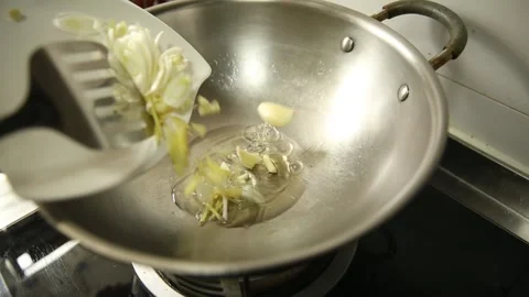 Deep fried scallion oil in stainless steel pot (4) Stock Footage 202155925