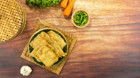 Deep fried tempeh or Tempe goreng is a traditional food from Indonesia Foto stock