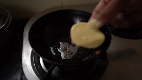 Deep fry vadapav Stock Footage 200995261