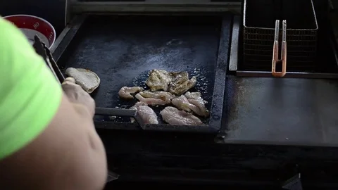 Deep frying Stock Footage 85404863