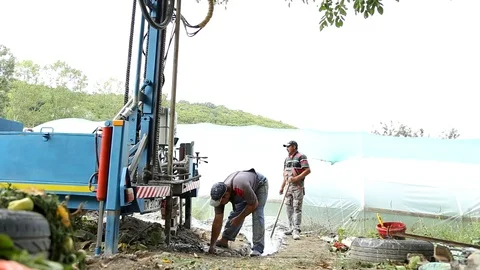 Deep ground drilling machine Stock-Footage 92501647