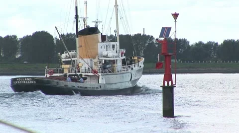 Deep sea Dutch tug Stock Footage 20488032