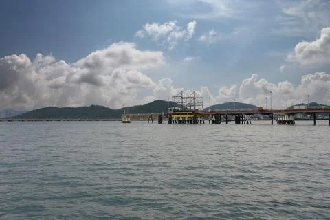 Deep sea port for loading and unloading oil into refineries. Foto stock