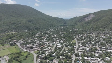 Deep ZOOM in the Blue Mountains valley Video stock 335435088