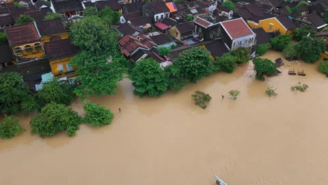 The deepest flood in history in Hoi An, Da Nang 2025 Video stock 320878667