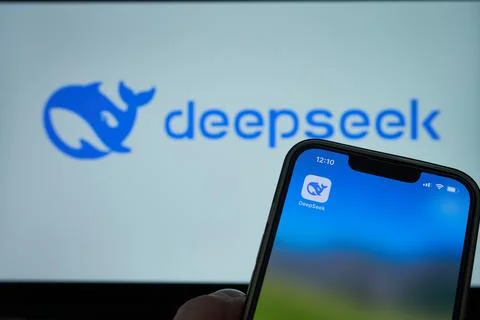 Deepseek logo on a smartphone screen. Stock Photos