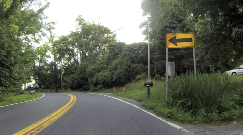 Deer Crossing Road Vídeos de archivo 59636642