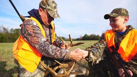 Deer Hunting Traditions 動画素材 82806750