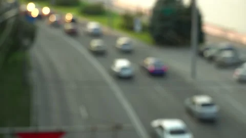 Defocus views city traffic. Видео 159648669