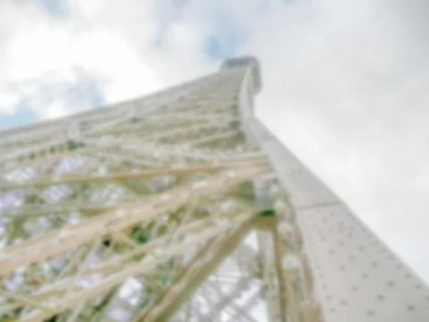 Defocused background of the Tour Eiffel in Paris, France 스톡 사진