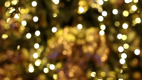 Defocused bright lights on a christmas tree. Stock-Footage 70749799