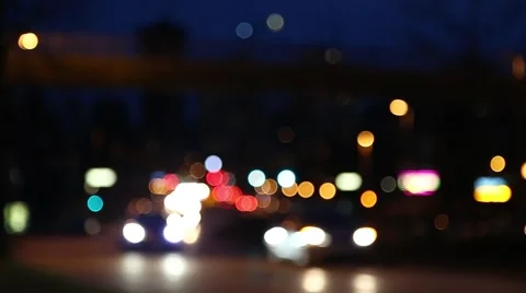 Defocused night traffic lights with bridge background 스톡 동영상 48271467
