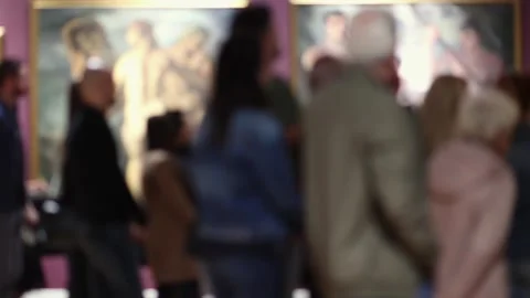 Defocused of people in gallery at excursion. Museum day and cultural education. Stock Footage 304581931