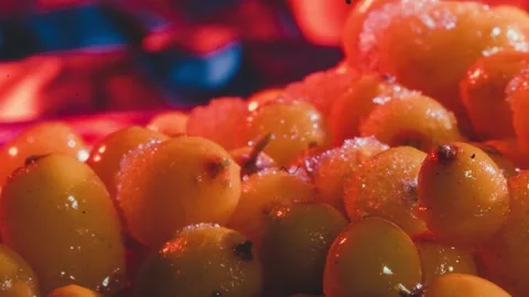 Defrosting of berries Video stock 233198945