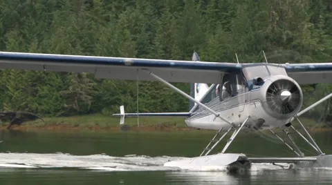 Dehavilland Beaver Float Plane Stock Footage 35620366