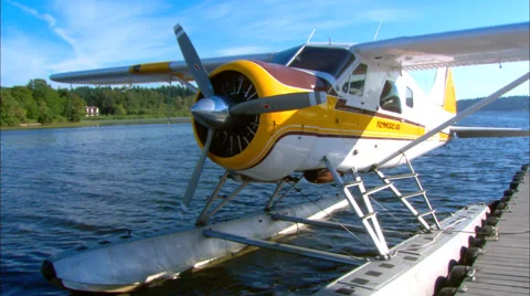 DeHavilland Beaver on Floats Stock Footage 35841683