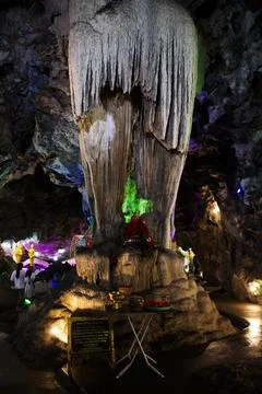 Deity of death or Prince devils statue in underworld hell at Stalagmites st.. Foto stock