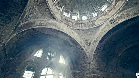 Deity in the middle of a ruined temple Stock Footage 168490709