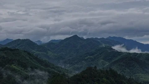 The delayed scenery of cloud and mist flow in the mountains of southern Anhui Stock-Footage 347424879