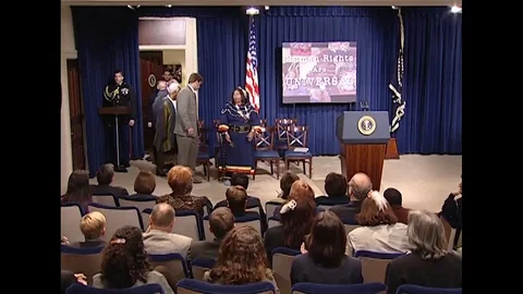 Delegates attends at Eleanor Roosevelt Award for Human Rights - 2000 Vidéo 90455110