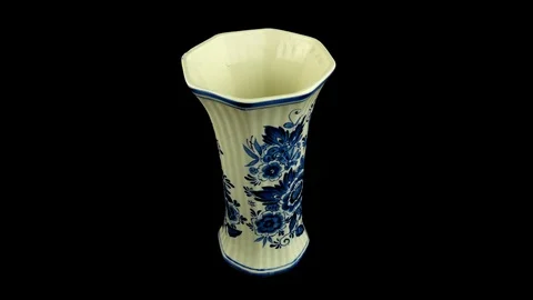 Delft Blue vase, rotating 스톡 동영상 92391804