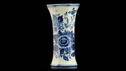 Delft Blue vase, rotating 스톡 동영상 92393101