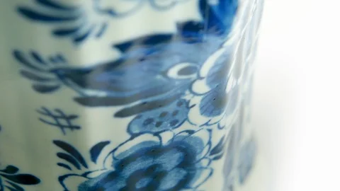 Delft Blue vase, rotating 스톡 동영상 93174175