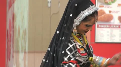 Delhi-Dancer-3 動画素材 11237822